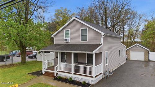 17 Feeder St, Hudson Falls, NY, 12839-1401 | Card Image