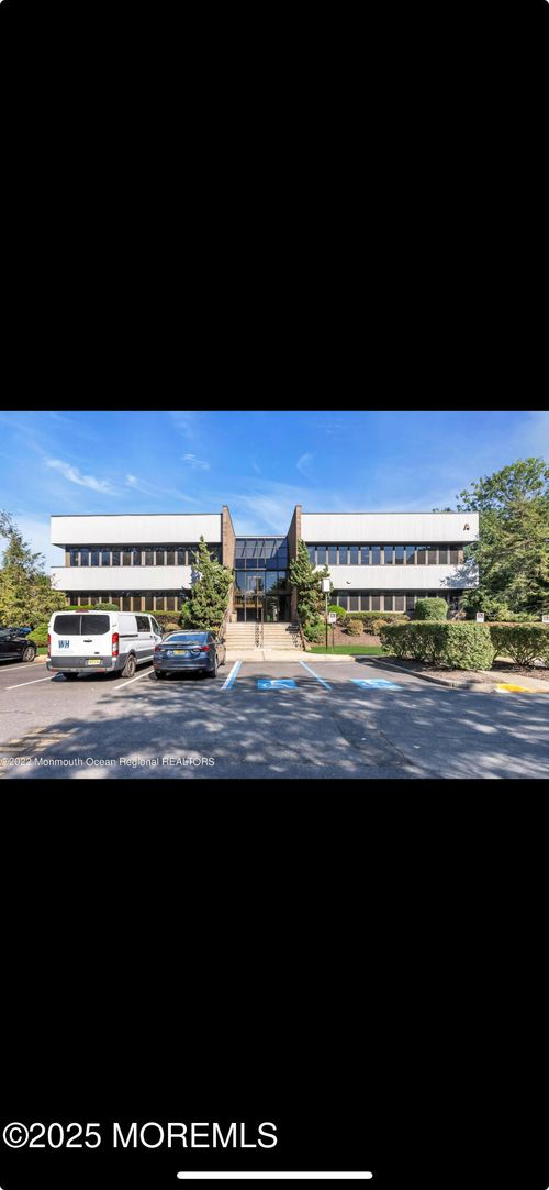 5a-257 Monmouth Rd, Oakhurst, NJ, 07755-1500 | Card Image