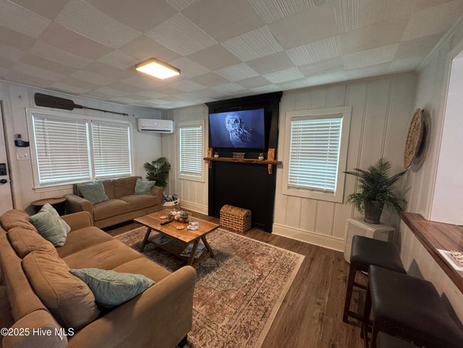 121 Cedar Point Blvd, House other with 2 bedrooms, 1 bathrooms and null parking in Cedar Point NC | Image 7