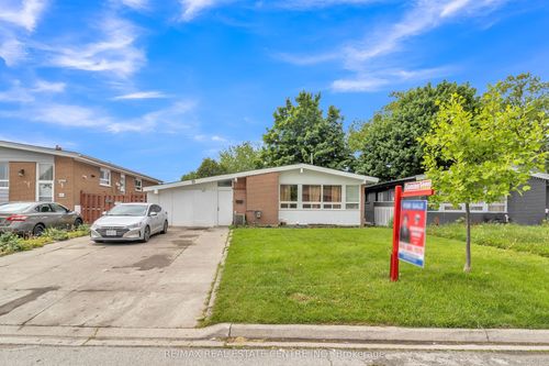 19 Langwith Crt, Brampton, ON, L6Y1Z9 | Card Image