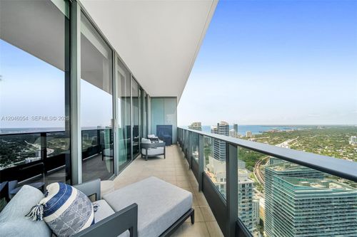 ph5807-1000 Brickell Plz, Miami, FL, 33131-3888 | Card Image