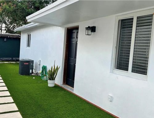 2038-2036 Sw 57th Ct, Miami, FL, 33155 | Card Image