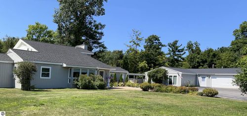 10774 S Us-31, Williamsburg, MI, 49690 | Card Image