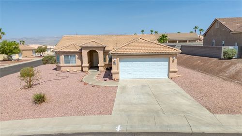 2815 Desert Song Dr, Bullhead City, AZ, 86429-5950 | Card Image