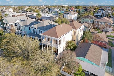 1823 Sealy Street, House other with 5 bedrooms, 4 bathrooms and null parking in Galveston TX | Image 3