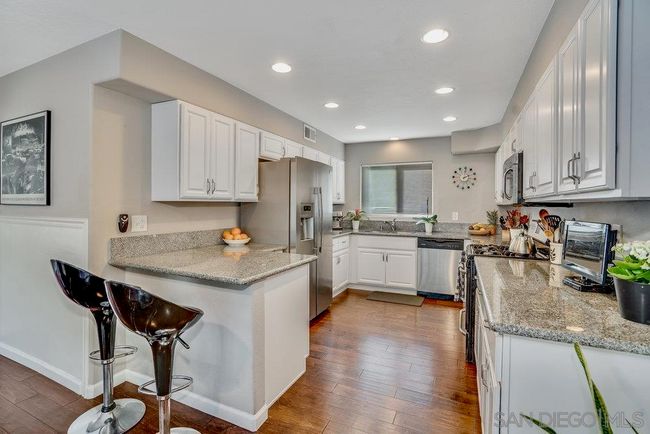 4010 Crown Point Dr, House other with 2 bedrooms, 3 bathrooms and 2 parking in San Diego CA | Image 8