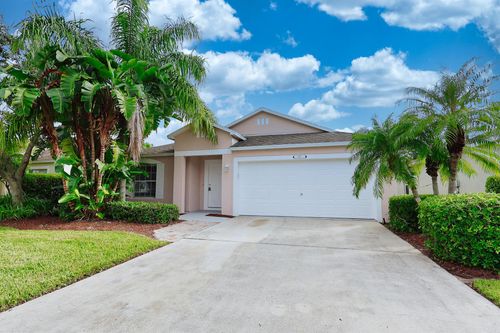 835 Greenleaf Cir, Vero Beach, FL, 32960-3215 | Card Image