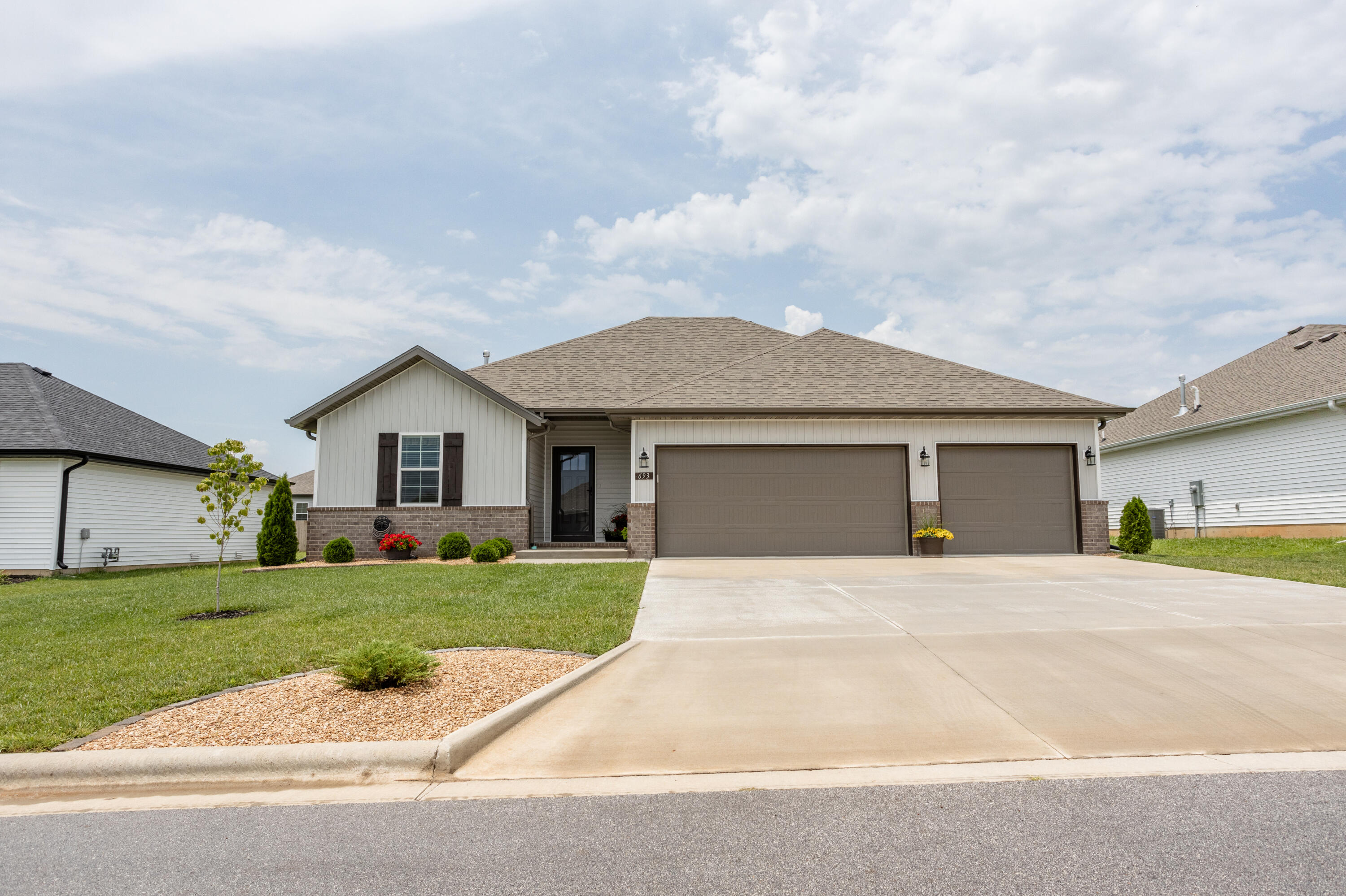 Glenwood Ave, Republic, MO 65738