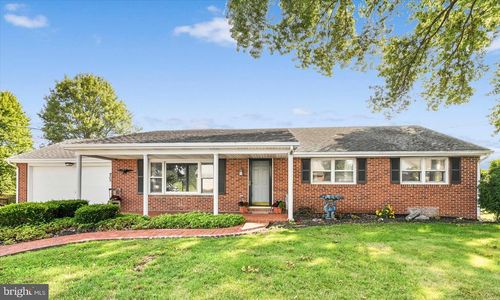 627 Pine Hill Rd, LITITZ, PA, 17543-8986 | Card Image
