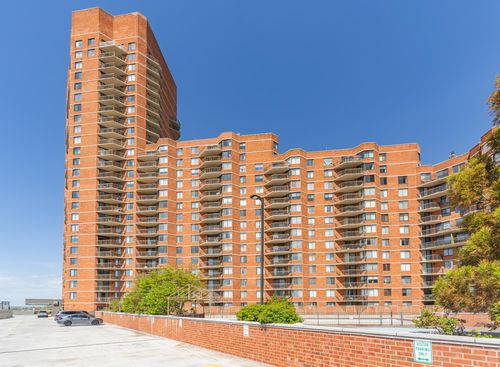 831 Harmon Cove Tower, Secaucus, NJ, 07094-1720 | Card Image