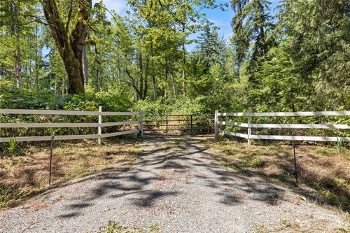 28618 Se 434th St, Enumclaw, WA, 98022-9214 | Card Image