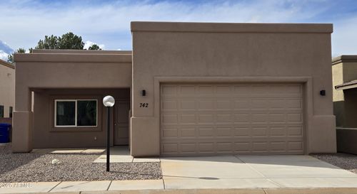 742 S Meadowood Ln, Sierra Vista, AZ, 85635-8306 | Card Image