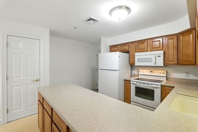 UNIT-619 - 26 Green Leaves Dr, Condo with 1 bedrooms, 1 bathrooms and 1 parking in Amherst MA | Image 10