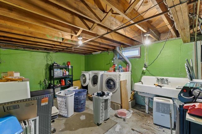 147 W Haven Rd, House other with 3 bedrooms, 2 bathrooms and null parking in Manchester NH | Image 37