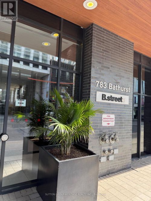814-783 Bathurst St, Toronto, ON, M5S0A8 | Card Image