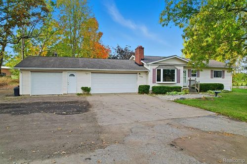 7195 Ormond Rd, Springfld Twp, MI, 48350-2426 | Card Image