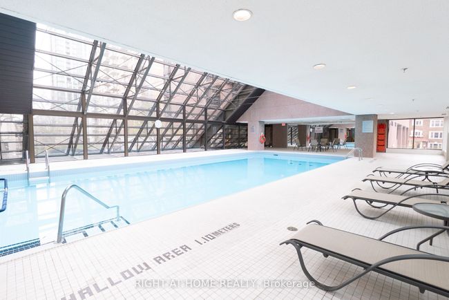 608 - 447 Walmer Rd, Condo with 3 bedrooms, 4 bathrooms and 2 parking in York ON | Image 45
