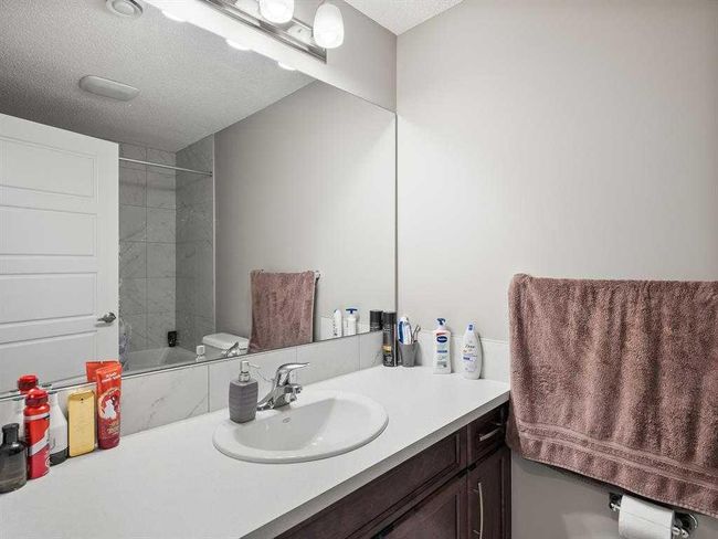 212 Osborne Green Sw, House detached with 4 bedrooms, 3 bathrooms and 4 parking in Airdrie AB | Image 33