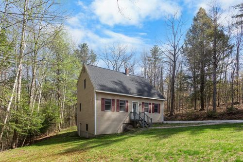 51 Guys Ln, Weare, NH, 03281-5513 | Card Image