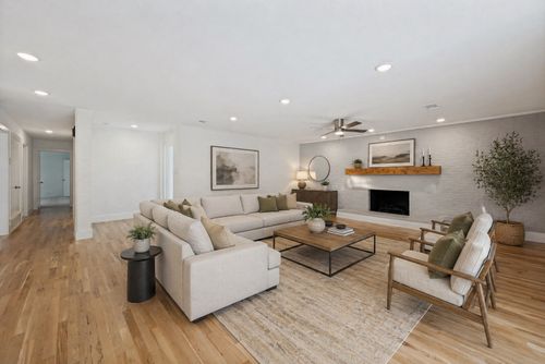1513 Holt St, Fort Worth, TX, 76103-1651 | Card Image