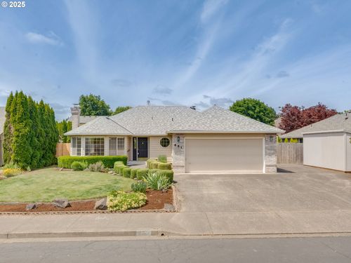 651 Sw Westview Dr, McMinnville, OR, 97128-5853 | Card Image