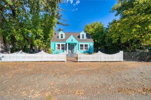 330 2nd St, Upper Lake, CA, 95485-9591 | Card Image
