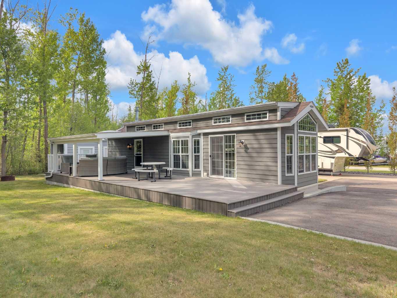 Residential in Rural Lacombe County