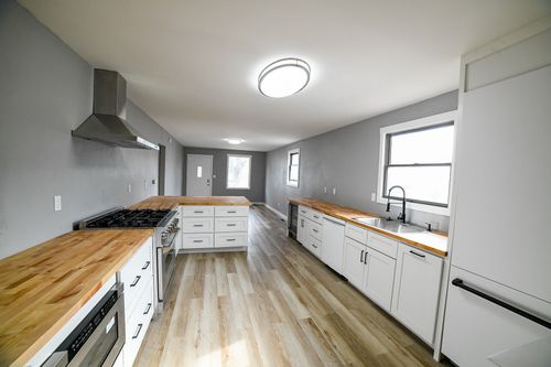 1111 9th Ave S, Great Falls, MT, 59405-2145 | Card Image