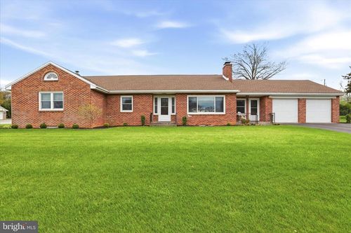 630 Charles St, SHIPPENSBURG, PA, 17257-2120 | Card Image