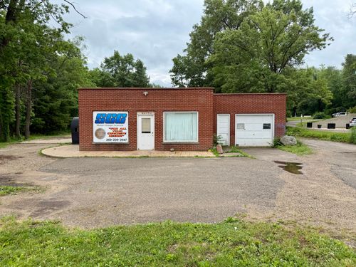 2275 W Columbia Avenue, Battle Creek, MI, 49015 | Card Image