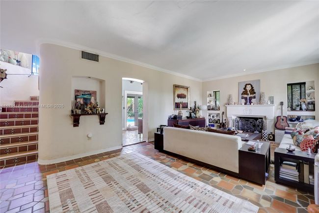 6121 Lagorce Dr, House other with 4 bedrooms, 2 bathrooms and null parking in Miami Beach FL | Image 8