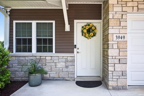 3949 S Cramer Cir, Bloomington, IN, 47403-8931 | Card Image