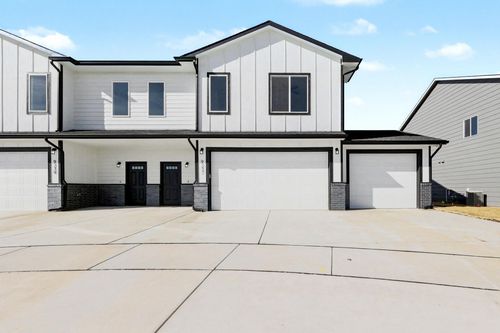 9237 E Fox Pointe Ct, Bel Aire, KS, 67226-3230 | Card Image