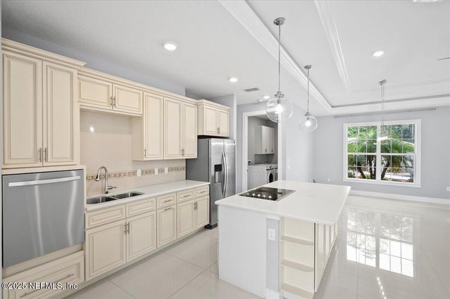 42" cabinets, raised dishwasher | Image 7