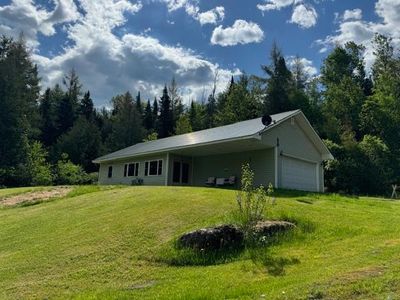 990 Vt Rt 15 E, House other with 2 bedrooms, 1 bathrooms and null parking in Hardwick VT | Image 1