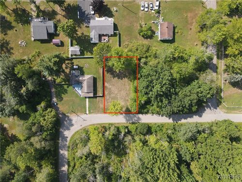 529 Roanoke Ave, Angola, NY, 14006-9354 | Card Image