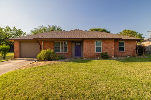 4 Cole Cir, Krum, TX, 76249-5111 | Card Image
