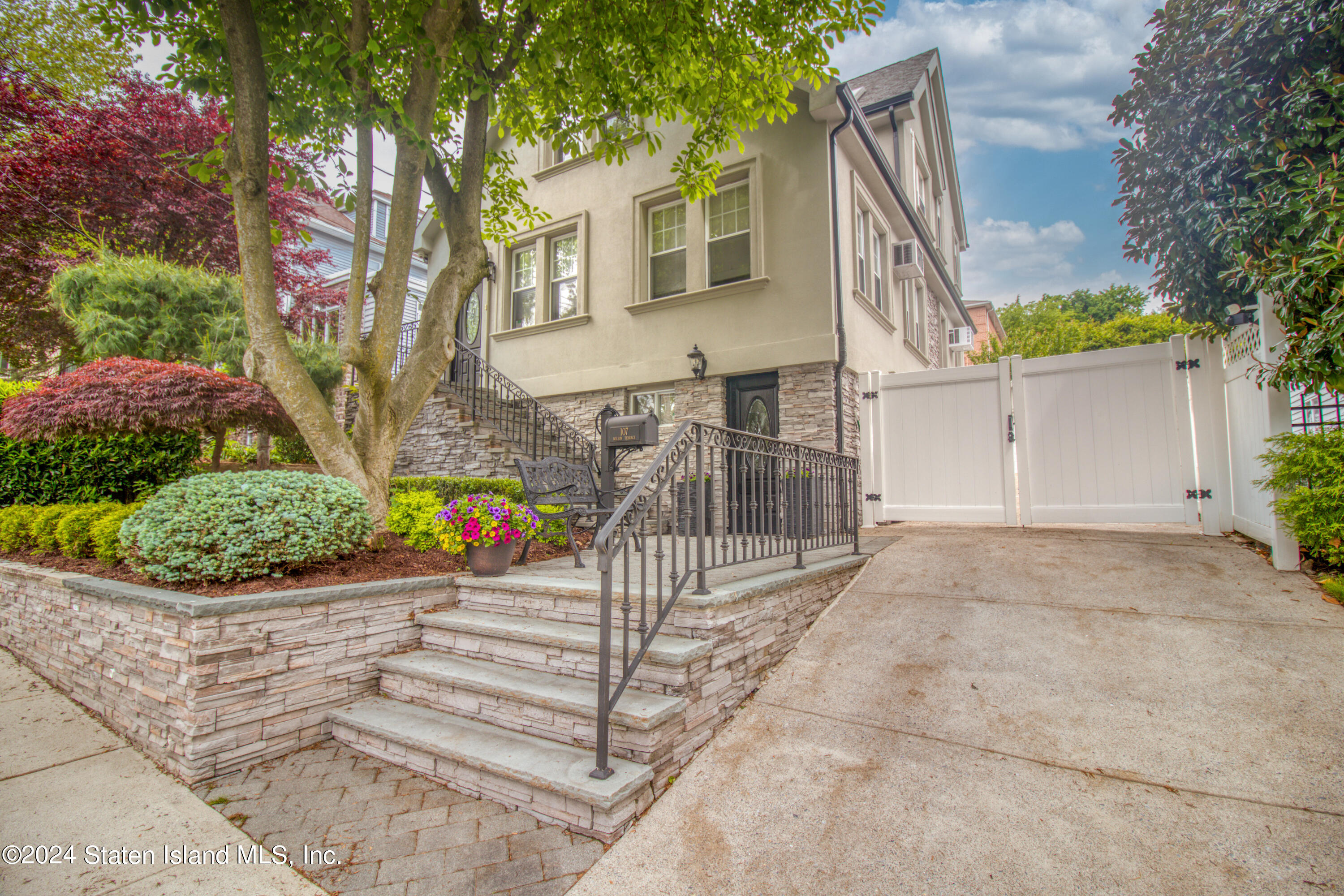 Wilson Ter, Staten Island, NY 10304