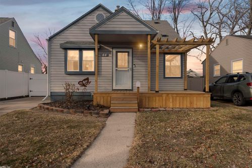 44 W Tacoma St, Clawson, MI, 48017-1913 | Card Image