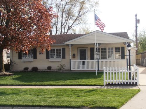 9402 Ellen Drive, Highland, IN, 46322 | Card Image