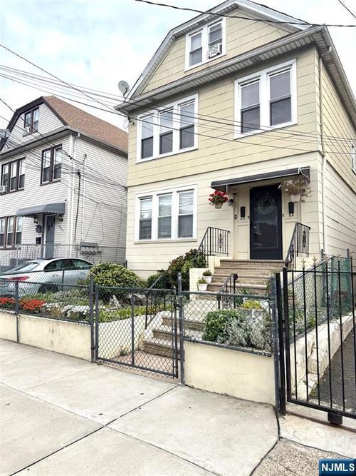 413 26th Street, Paterson, NJ, 07514 | Card Image