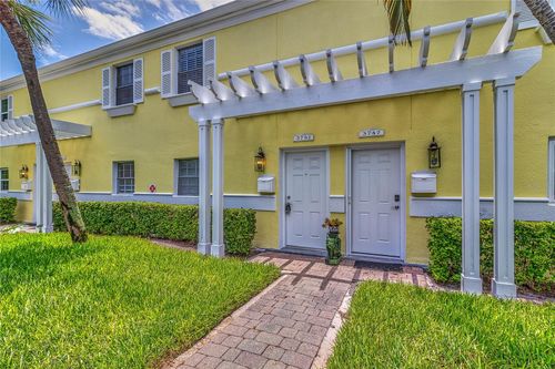 3751-3751 Pompano Dr Se, ST PETERSBURG, FL, 33705-4025 | Card Image