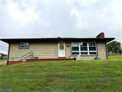 122 White Bell Cir, Wellsburg, WV, 26070-1249 | Card Image