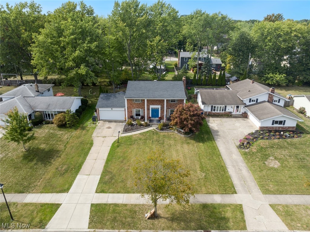 Forest Ridge Dr, North Olmsted, OH 44070