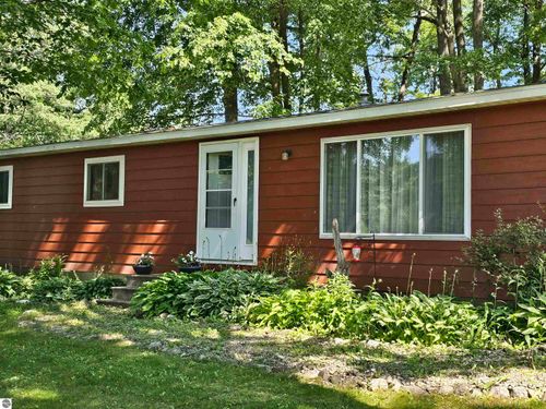 2665 Rose City Rd, Lupton, MI, 48635-9716 | Card Image