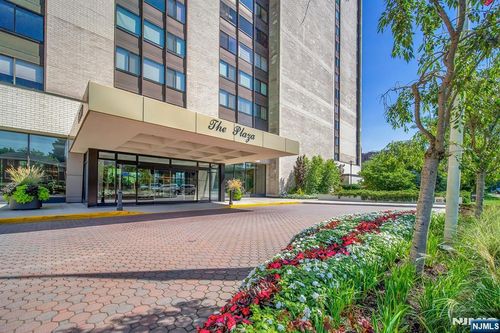 1500 Palisade, Fort Lee, NJ, 07024 | Card Image