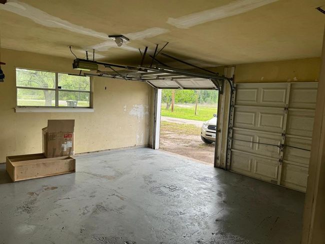 Garage | Image 16