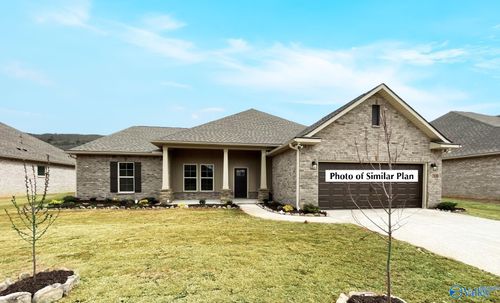 7114 Springwell Ct Se, Gurley, AL, 35748-2001 | Card Image