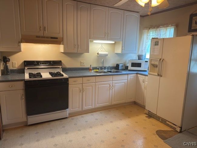112 Frances St, House other with 3 bedrooms, 1 bathrooms and null parking in Canastota NY | Image 6