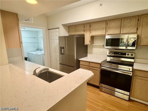 932-4620 Saint Croix Ln, NAPLES, FL, 34109-3524 | Card Image